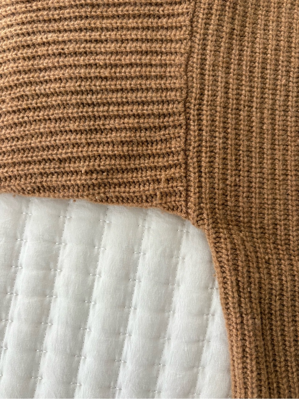 Madewell Ribbed V‑Neck Sweater in Warm Camel - Picture 3 of 5